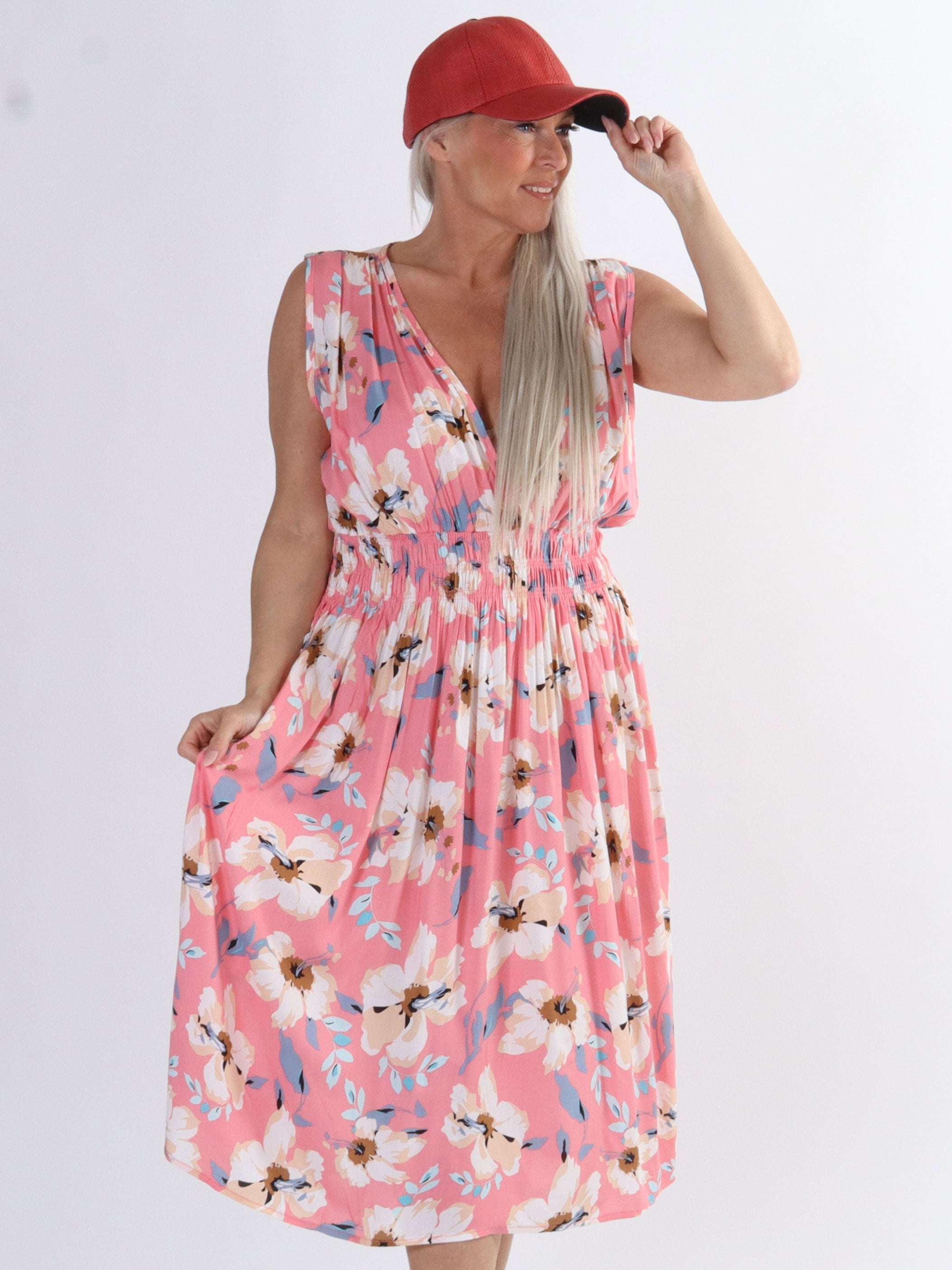 Izzy - Sød plus size sommerkjole i bomuld med elastik i taljen